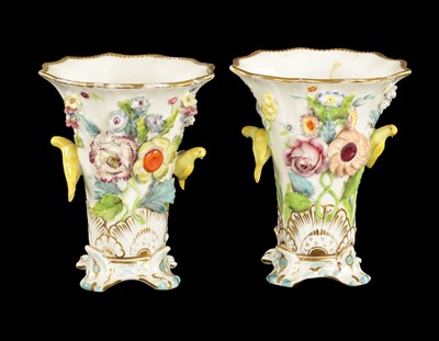 Lot 180 - A PAIR OF EARLY 19TH CENTURY SPODE SPILL VASES WITH BIRDS AND FLOWERS