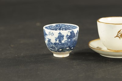 Lot 235 - A LATE 18TH CENTURY CAUGHLEY TOY TEAPOT, TEABOWL AND SAUCER WITH TEABOWL