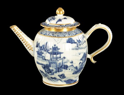 Lot 22 - A LATE 18TH CENTURY CHINESE PORCELAIN TEAPOT