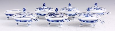 Lot 90 - A SET OF SEVEN MEISSEN BLUE AND WHITE HORS...