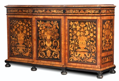 Lot 903 - A FINE EARLY 19TH CENTURY KING WOOD AND...