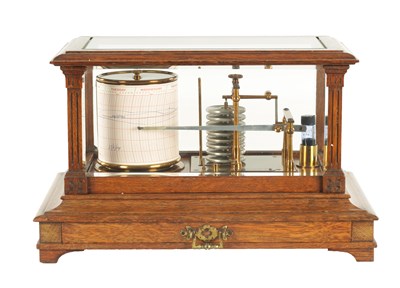 Lot 593 - AN EARLY 20TH CENTURY OAK CASED BAROGRAPH