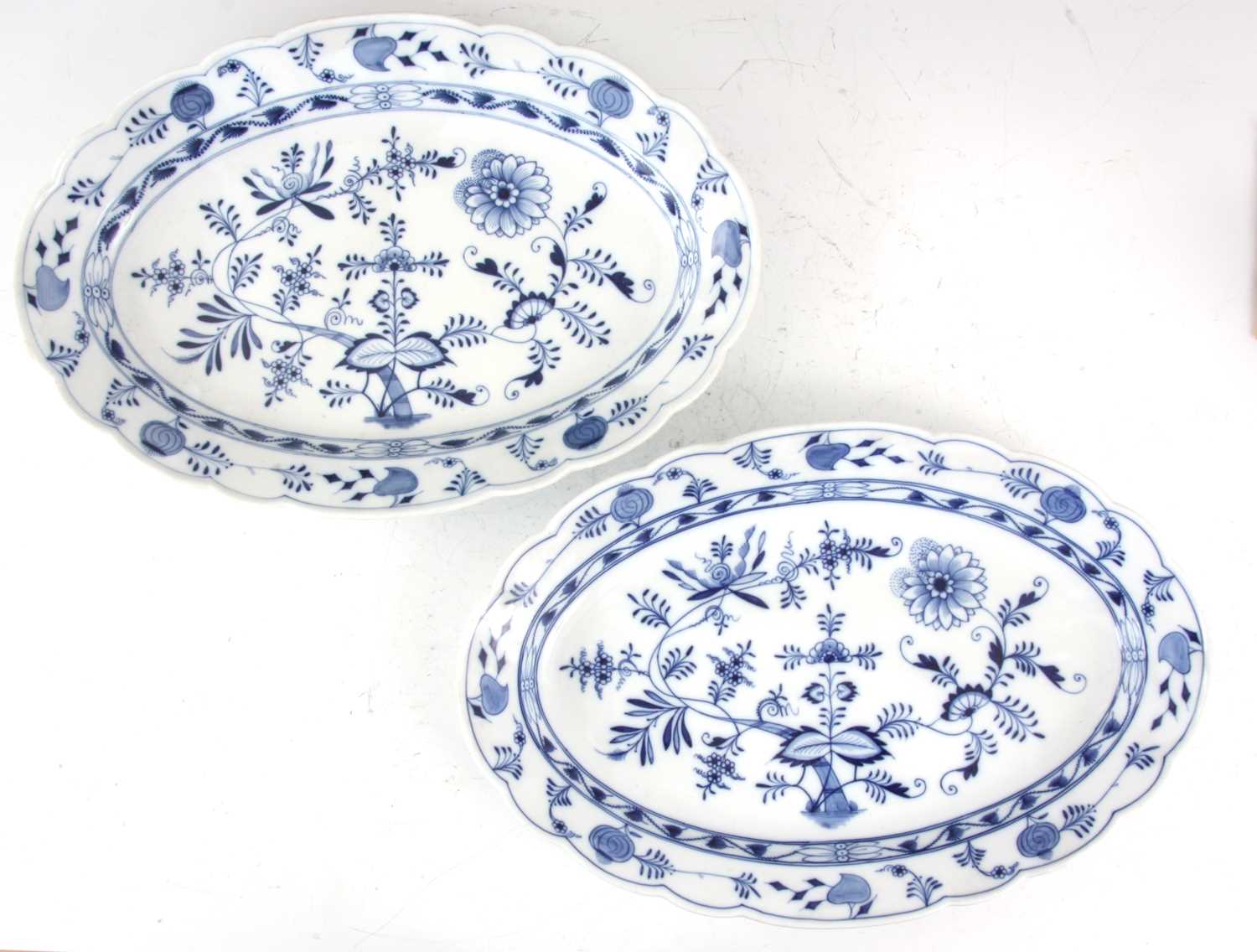 Lot 91 - A LARGE PAIR OF MEISSEN BLUE AND WHITE OVAL...