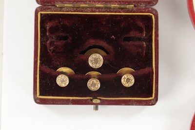 Lot 476 - A COLLECTION OF CUFFLINKS AND BUTTONS