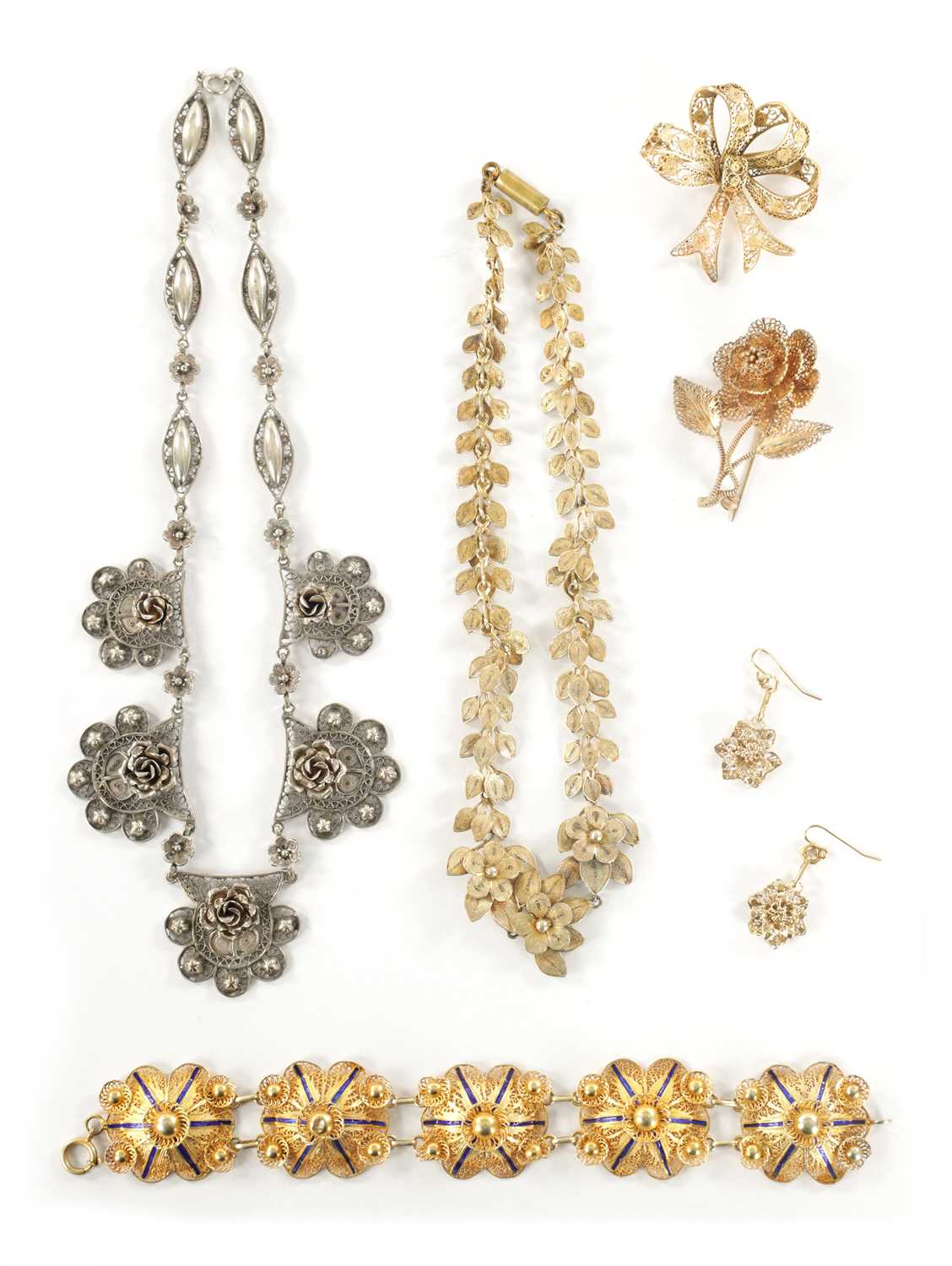 Silvetr Collection Lot 458 - A COLLECTION OF VINTAGE SILVER AND SILVER