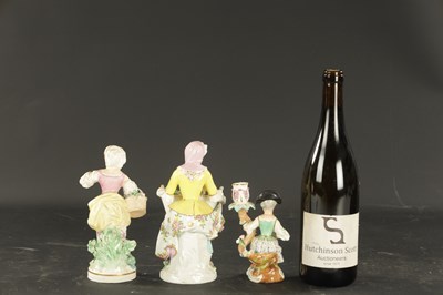 Lot 115 - A CHELSEA/DERBY PORCELAIN FIGURE OF A FRUIT SELLER CIRCA 1770