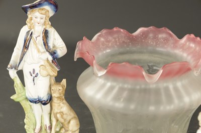 Lot 120 - A COLLECTION OF PORCELAIN