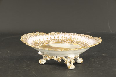 Lot 127 - A COPELAND AND GARRET PORCELAIN COMPORT CIRCA 1840