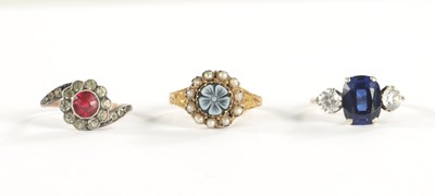 Lot 462 - A COLLECTION OF THREE GOLD RINGS