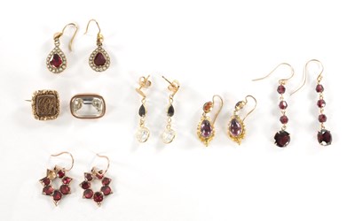 Lot 507 - A COLLECTION OF ANTIQUE 9CT GOLD JEWELLERY