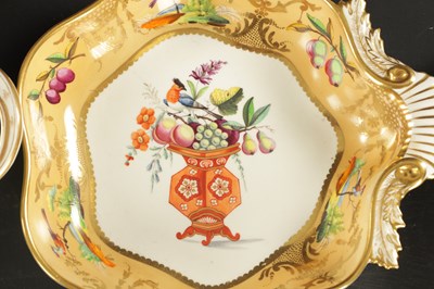 Lot 160 - TWO PAIRS OF EARLY 19TH CENTURY COALPORT SHELL SHAPED DISHES