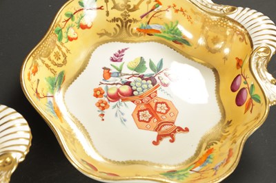 Lot 160 - TWO PAIRS OF EARLY 19TH CENTURY COALPORT SHELL SHAPED DISHES