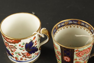 Lot 206 - A COLLECTION OF FOUR CHAMBERLAIN WORCESTER COFFEE CANS WITH IMARI DECORATION CIRCA 1800