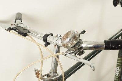 Lot 746 - A VINTAGE TRIUMPH TRAFFIC MASTER BICYCLE