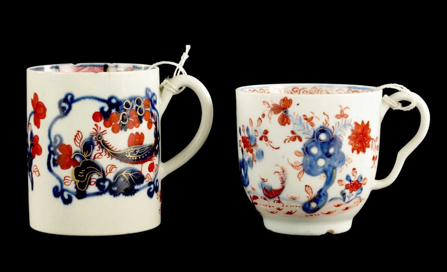 Lot 325 - TWO PIECES OF MID 18TH CENTURY ENGLISH PORCELAIN