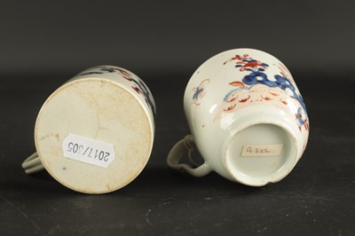 Lot 325 - TWO PIECES OF MID 18TH CENTURY ENGLISH PORCELAIN