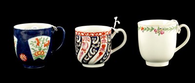 Lot 97 - THREE WORCESTER PORCELAIN COFFEE CUPS CIRCA 1770