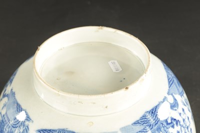 Lot 174 - A LARGE EARLY 19TH CENTURY PEARLWARE BOWL