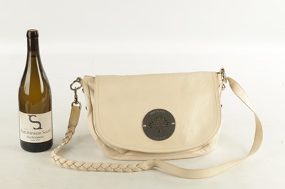 Lot 673 - A MULBERRY CREAM LEATHER DARIA SHOULDER BAG