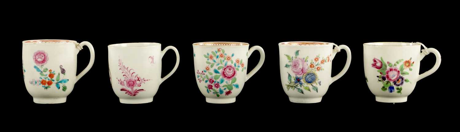 Lot 318 - A COLLECTION OF FIVE WORCESTER PORCELAIN COFFEE CUPS PAINTED WITH FLOWERS CIRCA 1775