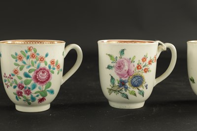 Lot 318 - A COLLECTION OF FIVE WORCESTER PORCELAIN COFFEE CUPS PAINTED WITH FLOWERS CIRCA 1775