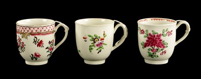 Lot 103 - THREE WORCESTER COFFEE CUPS CIRCA 1770