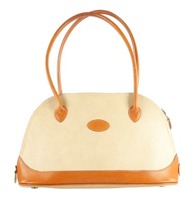 Lot 706 - A MULBERRY CREAM AND TAN LEATHER HANDBAG