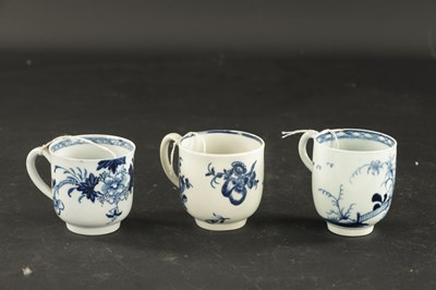 Lot 321 - THREE PIECES OF MID 18TH CENTURY ENGLISH PORCELAIN