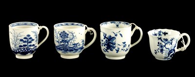 Lot 135 - A WORCESTER HOLLOW ROCK LILY PATTERN FLUTED CUP CIRCA 1760