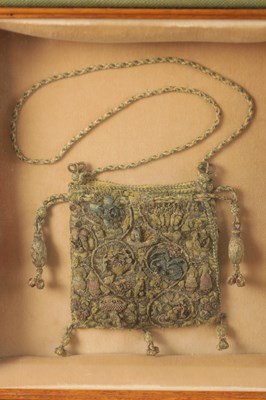 Lot 867 - A FINE 17TH CENTURY EMBROIDERED SWEETMEAT PURSE