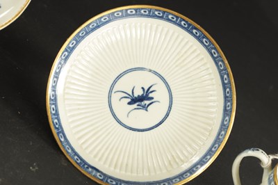 Lot 33 - A WORCESTER PORCELAIN DISH PAINTED WITH DRY BLUE FLOWERS CIRCA 1770