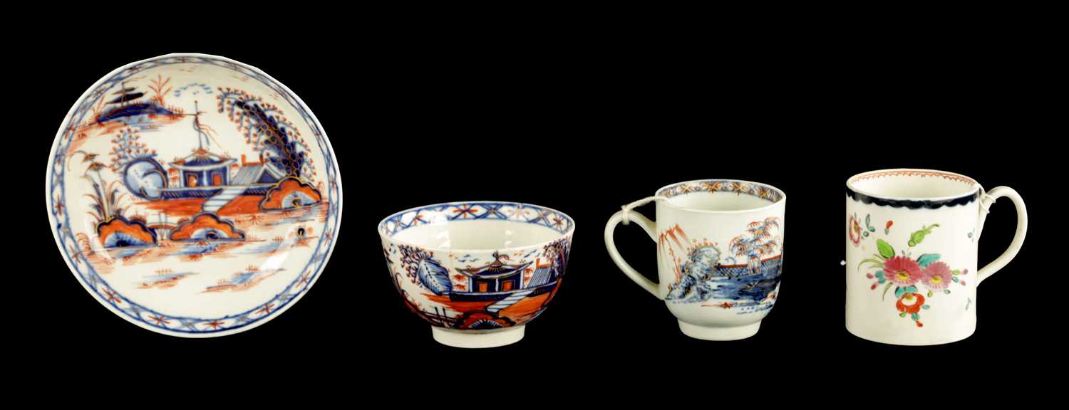 Lot 302 - TWO PIECES OF MID 18TH CENTURY LIVERPOOL PORCELAIN