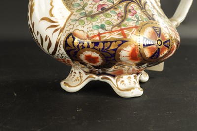 Lot 138 - A COALPORT TYPE PORCELAIN TEAPOT CIRCA 1840
