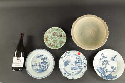 Lot 411 - A NANKING CARGO CHINESE PORCELAIN DISH