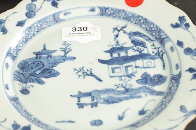 Lot 411 - A NANKING CARGO CHINESE PORCELAIN DISH