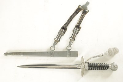 Lot 543 - A THIRD REICH SECOND PATTERN LUFTWAFFE OFFICER'S DAGGER