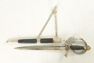 Lot 529 - A THIRD REICH FIRST PATTERN LUFTWAFFE OFFICER'S DAGGER