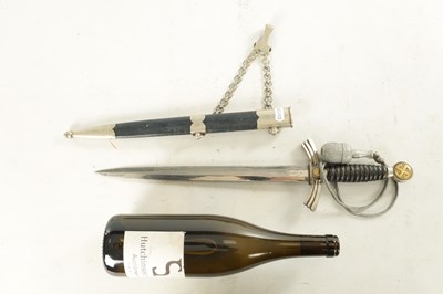 Lot 529 - A THIRD REICH FIRST PATTERN LUFTWAFFE OFFICER'S DAGGER