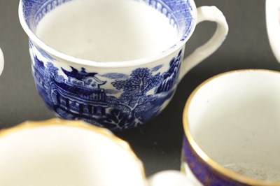 Lot 237 - A COLLECTION OF TWENTY-FIVE 19TH / 18TH CENTURY ENGLISH PORCELAIN TEA CUPS
