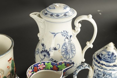 Lot 47 - A COLLECTION OF 19TH / 20TH CENTURY CHINA