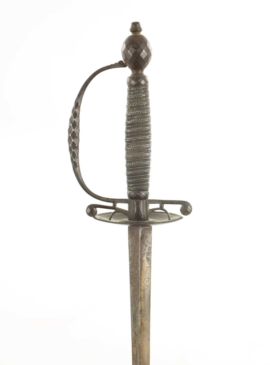 Lot 555 - AN 18TH CENTURY CONTINENTAL SMALL SWORD