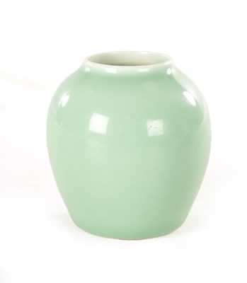 Lot 100 - A 19TH CENTURY CHINESE CELADON VASE