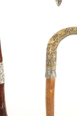 Lot 467 - AN EARLY 20TH CENTURY SILVER MOUNTED HAZEL WALKING STICK