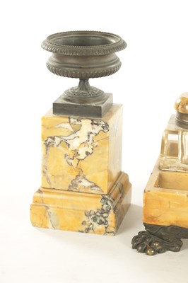 Lot 795 - A 19TH CENTURY ITALIAN BRONZE AND SIENNA MARBLE DESK SET COMPRISING OF AN INKSTAND, A PAIR OF TAZZAS AND A PAIR OF PAPERWEIGHTS