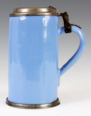 Lot 97 - A SOUTH GERMAN TANKARD with hinged pewter lid...