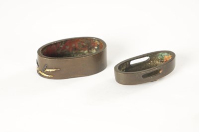 Lot 199 - A FINE EDO PERIOD JAPANESE MIXED METAL AND BRONZE FUCHI KASHIRA