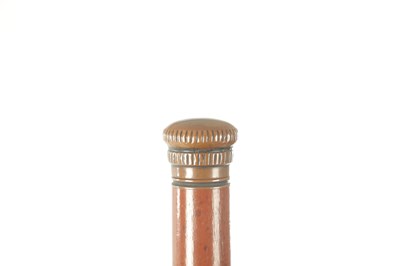 Lot 453 - AN EARLY 20TH CENTURY FLASK MALACCA WALKING STICK