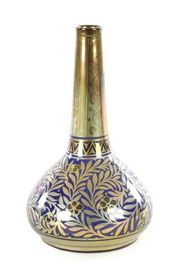 Lot 64 - AN EARLY 20TH CENTURY ROYAL LANCASTRIAN LUSTER VASE DESIGNED BY WILLIAM MYCOCK