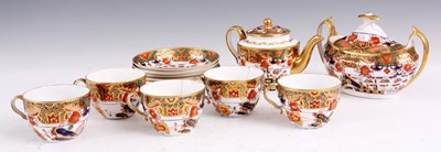 Lot 52 - AN EARLY 19TH CENTURY SPODE TYPE PORCELAIN...