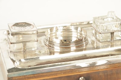 Lot 429 - AN UNUSUAL LATE GEORGIAN SHEFFIELD PLATE AND MAHOGANY DESK STAND